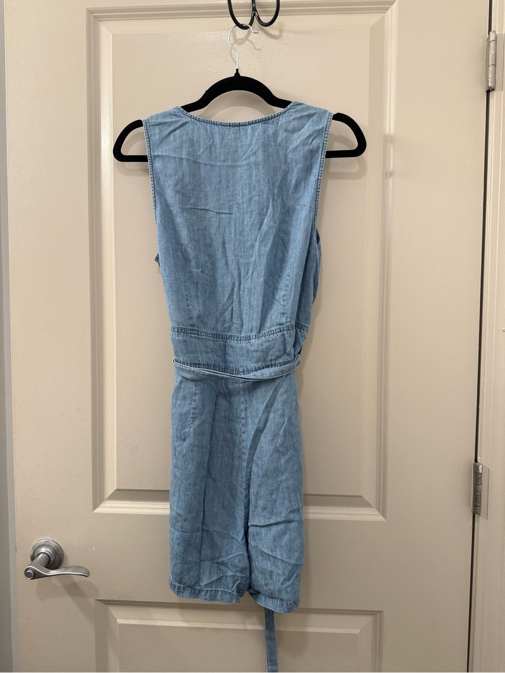 RAILS Scarlett Lightweight Chambray Blue Denim Romper with Tie Waist and Buttons - Picture 5 of 5